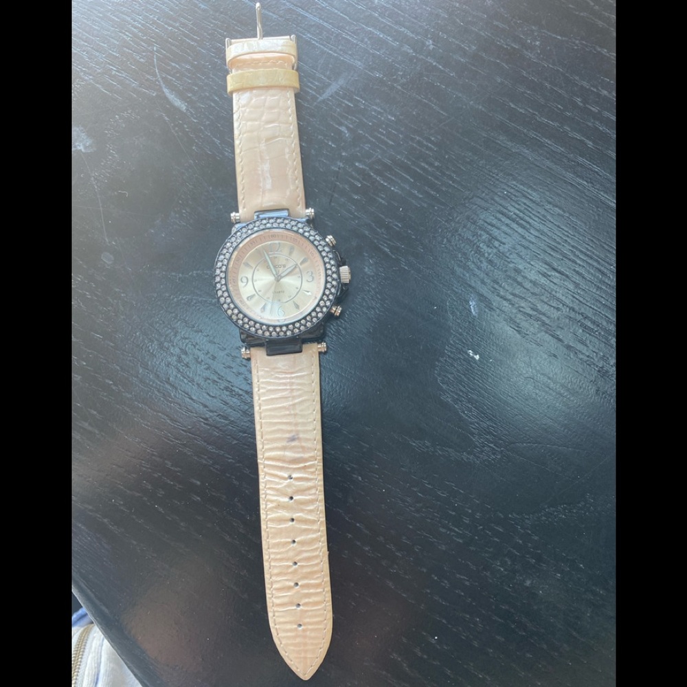 Chico’s pink/peach band watch